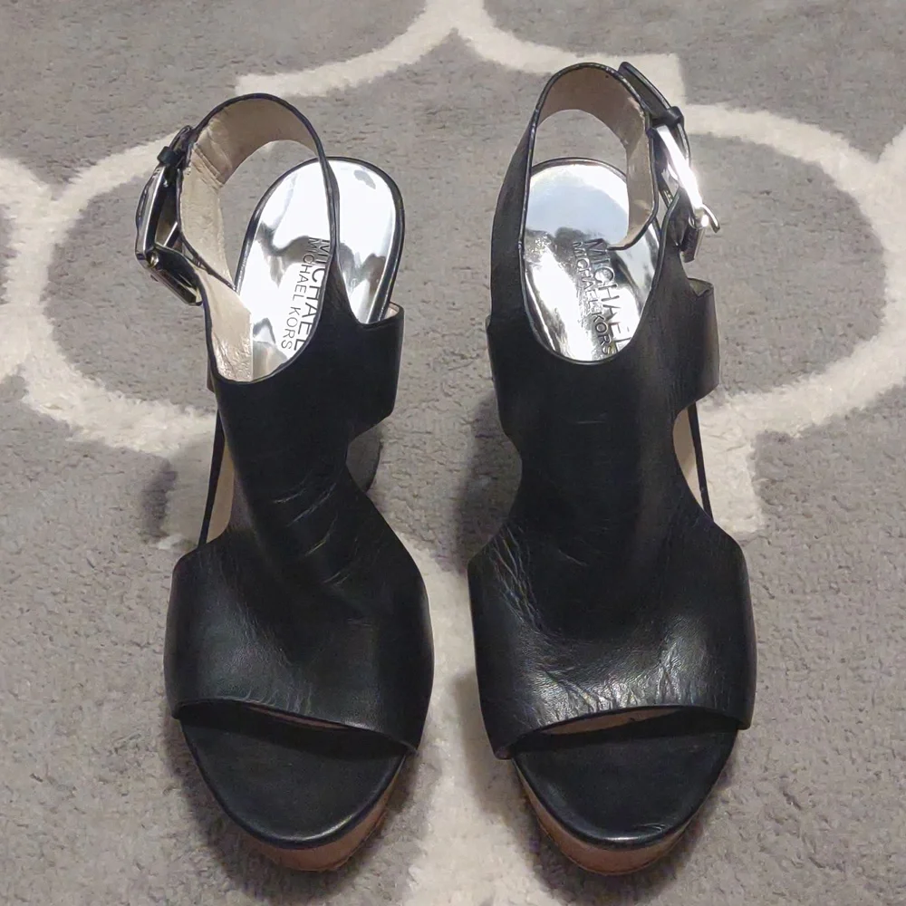 Michael Kors sandals size 7